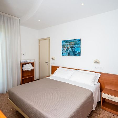 Hotel Globus Bellaria-Igea Marina Exterior foto